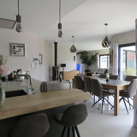 Contemporaine à à 200m De La Mer